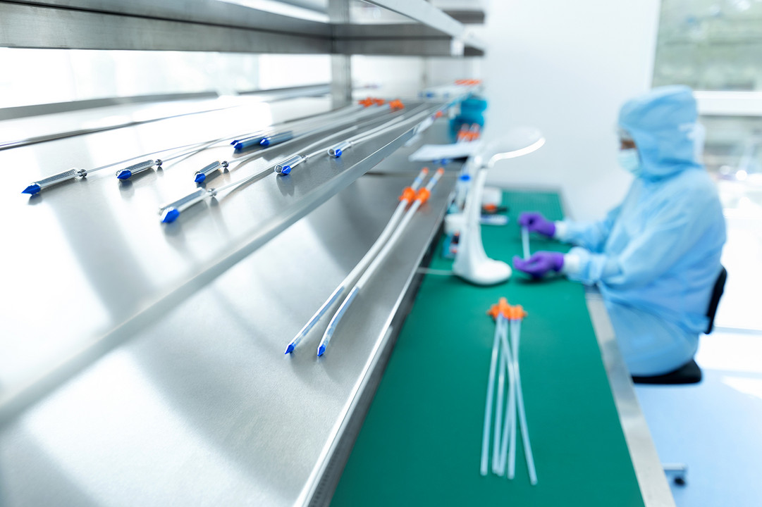 Novatech: Over 1,300 m² of production, office, and storage space (including ISO 7 cleanroom) Novatech: Over 1,300 m² of production, office, and storage space (including ISO 7 cleanroom)